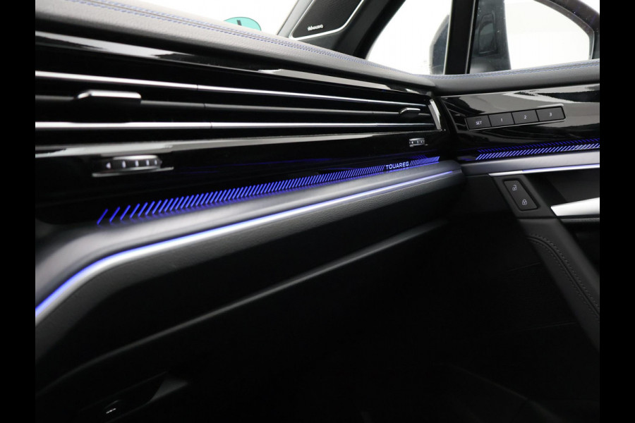 Volkswagen Touareg R 3.0 TSi V6 eHybrid 4MOTION R 462 PK *CHILI RED* + PANORAMA | STOELVENTILATIE | LUCHTVERING | DYNAUDIO | HEAD-UP DISPLAY