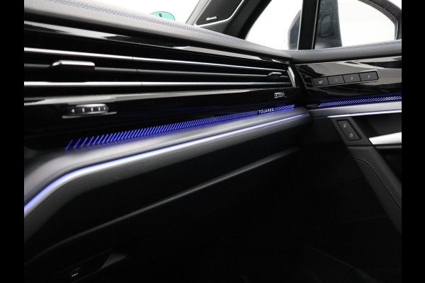 Volkswagen Touareg R 3.0 TSi V6 eHybrid 4MOTION R 462 PK *CHILI RED* + PANORAMA | STOELVENTILATIE | LUCHTVERING | DYNAUDIO | HEAD-UP DISPLAY