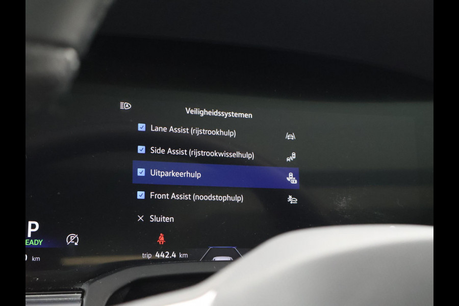 Volkswagen Touareg R 3.0 TSi V6 eHybrid 4MOTION R 462 PK *CHILI RED* + PANORAMA | STOELVENTILATIE | LUCHTVERING | DYNAUDIO | HEAD-UP DISPLAY