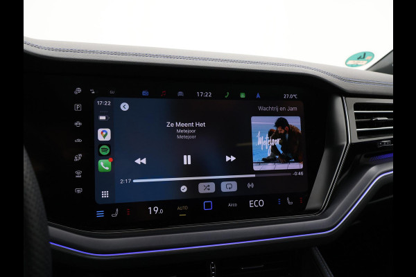 Volkswagen Touareg R 3.0 TSi V6 eHybrid 4MOTION R 462 PK *CHILI RED* + PANORAMA | STOELVENTILATIE | LUCHTVERING | DYNAUDIO | HEAD-UP DISPLAY