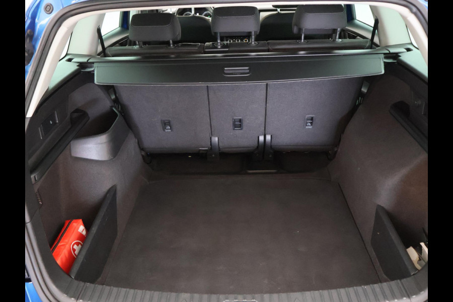 Škoda Kodiaq 1.5 TSI 150 PK DSG AUT. *RACE BLUE METALLIC* + WEGKLAPBARE TREKHAAK 1800 KG