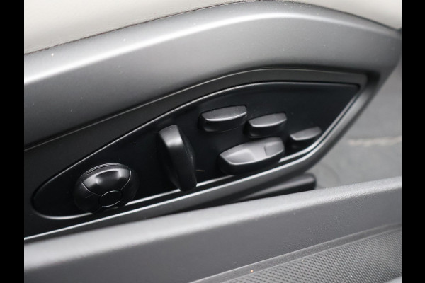 Porsche 911 TARGA 4S 3.0 992 ORIG. NL *17.979 KM* + SPORTUITLAAT / SFEERVERLICHTING / 360 CAMERA