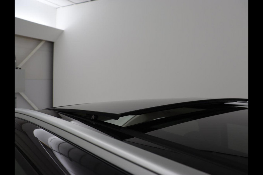 Aiways U5 63 kWh Premium | 3-Fase | Panoramadak | Leder | Stoelverwarming | Adaptive cruise | Carplay | 360 camera | Full LED | Keyless