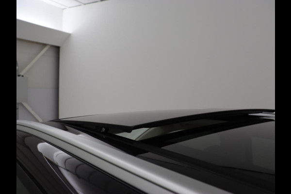 Aiways U5 63 kWh Premium | 3-Fase | Panoramadak | Leder | Stoelverwarming | Adaptive cruise | Carplay | 360 camera | Full LED | Keyless