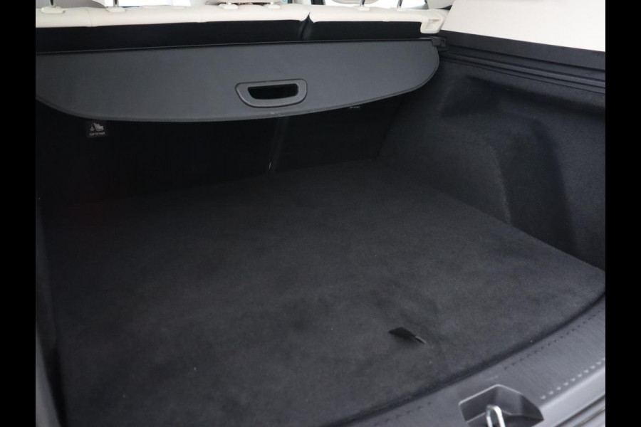 Aiways U5 63 kWh Premium | 3-Fase | Panoramadak | Leder | Stoelverwarming | Adaptive cruise | Carplay | 360 camera | Full LED | Keyless