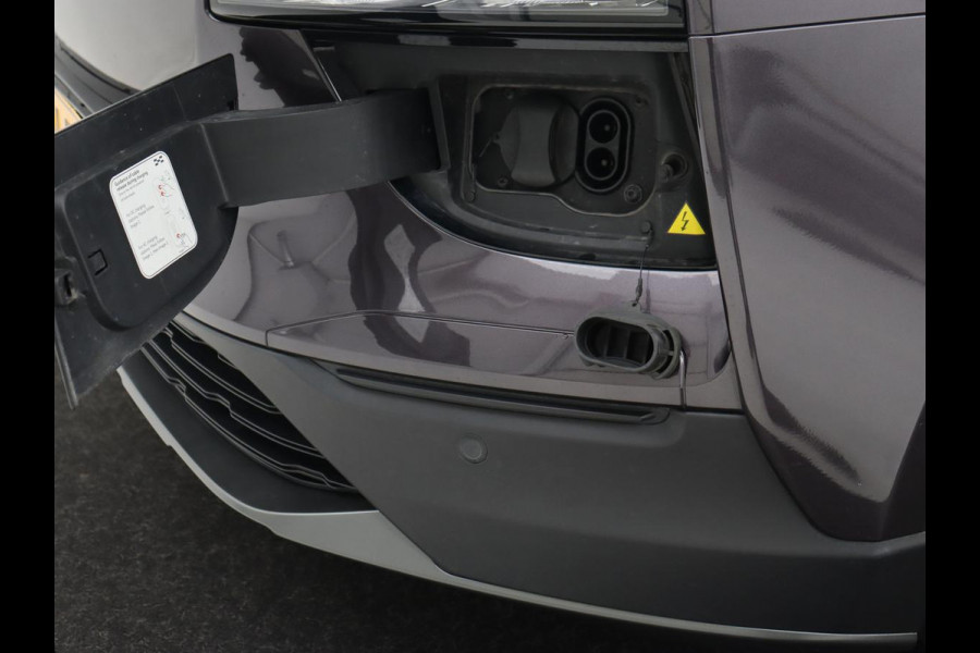 Aiways U5 63 kWh Premium | 3-Fase | Panoramadak | Leder | Stoelverwarming | Adaptive cruise | Carplay | 360 camera | Full LED | Keyless