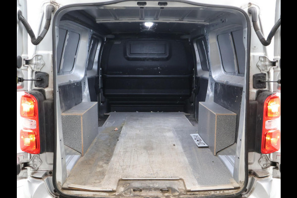 Toyota ProAce Worker 2.0 D-4D PROFESSIONAL LONG + 2 SCHUIFDEUREN | LEDER | NAVIGATIE | TREKHAAK 2500 KG