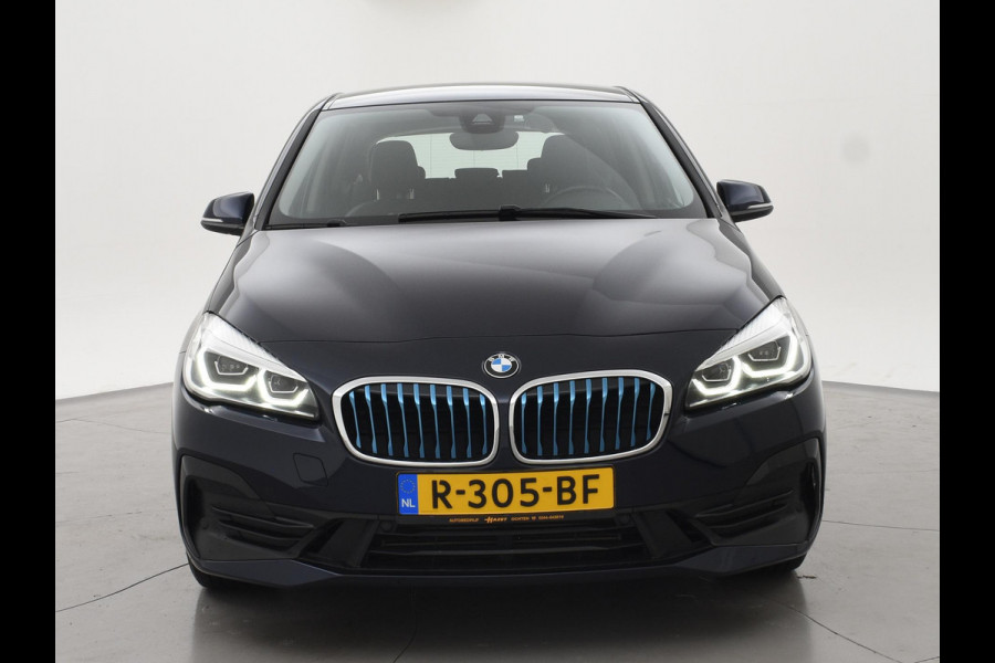 BMW 2 Serie Active Tourer 225xe 224 PK XDRIVE PLUG-IN HYBRID + STOELVERWARMING / AFN. TREKHAAK / NAVIGATIE