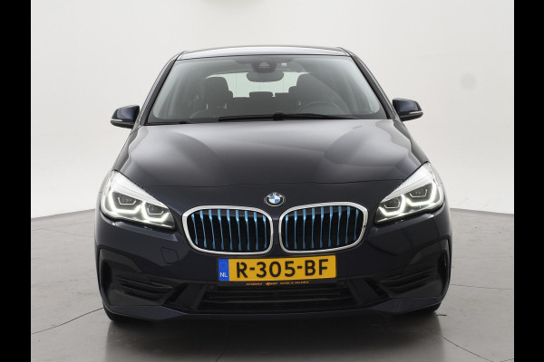 BMW 2 Serie Active Tourer 225xe 224 PK XDRIVE PLUG-IN HYBRID + STOELVERWARMING / AFN. TREKHAAK / NAVIGATIE