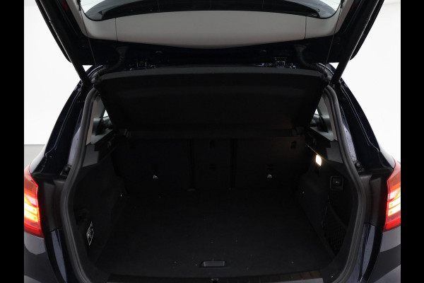 BMW 2 Serie Active Tourer 225xe 224 PK XDRIVE PLUG-IN HYBRID + STOELVERWARMING / AFN. TREKHAAK / NAVIGATIE