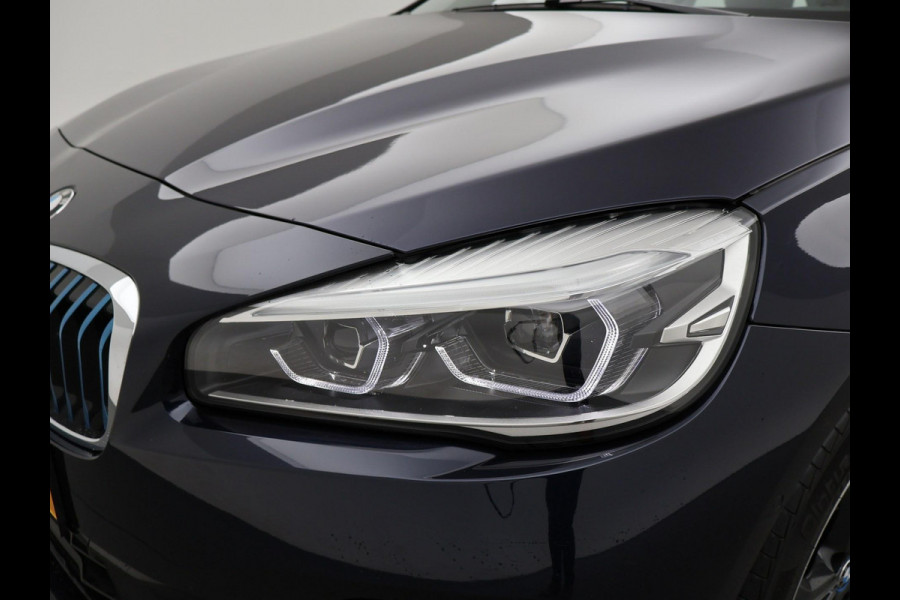 BMW 2 Serie Active Tourer 225xe 224 PK XDRIVE PLUG-IN HYBRID + STOELVERWARMING / AFN. TREKHAAK / NAVIGATIE