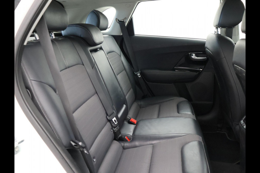 Kia Niro 1.6 GDi HYBRID DYNAMICLINE + TREKHAAK | CARPLAY | CAMERA | DEALER ONDERHOUDEN