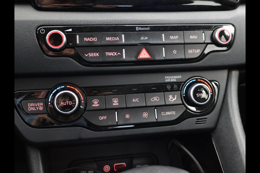 Kia Niro 1.6 GDi HYBRID DYNAMICLINE + TREKHAAK | CARPLAY | CAMERA | DEALER ONDERHOUDEN