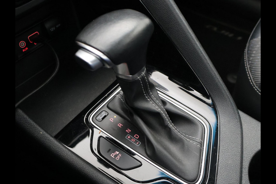 Kia Niro 1.6 GDi HYBRID DYNAMICLINE + TREKHAAK | CARPLAY | CAMERA | DEALER ONDERHOUDEN