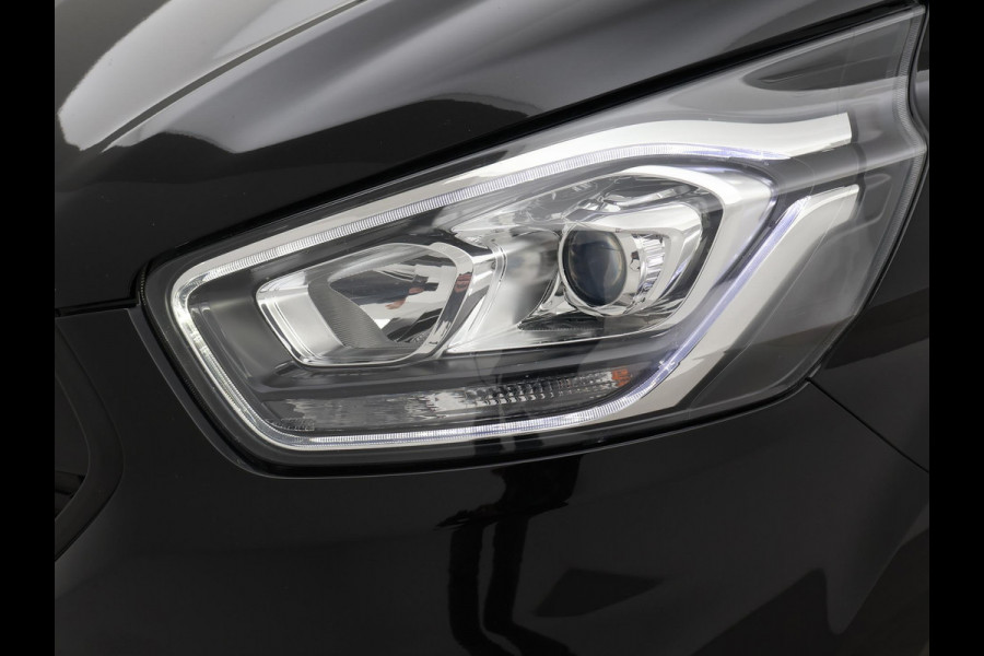 Ford Transit Custom 320 2.0 TDCI 130 PK L2H1 TREND + 2800 KG TREKHAAK / APPLE CARPLAY / CAMERA / STOELVERW.