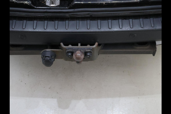 Ford Transit Custom 320 2.0 TDCI 130 PK L2H1 TREND + 2800 KG TREKHAAK / APPLE CARPLAY / CAMERA / STOELVERW.