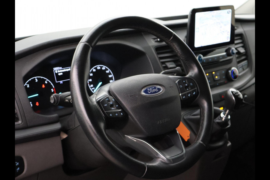 Ford Transit Custom 320 2.0 TDCI 130 PK L2H1 TREND + 2800 KG TREKHAAK / APPLE CARPLAY / CAMERA / STOELVERW.