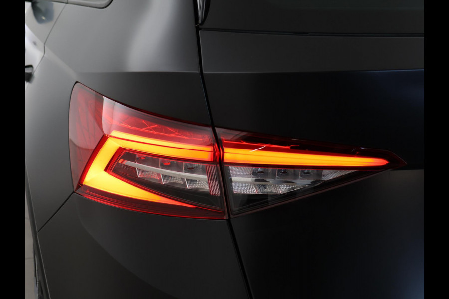 Škoda Kodiaq 1.5 TSI 150 PK DSG AUT. 7-PERS SPORTLINE *MAT ZWART* + ADAPTIVE CRUISE | VIRTUAL COCKPIT | CAMERA | 20 INCH