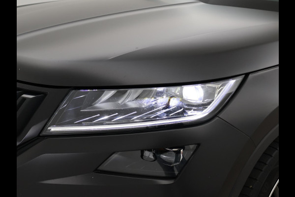 Škoda Kodiaq 1.5 TSI 150 PK DSG AUT. 7-PERS SPORTLINE *MAT ZWART* + ADAPTIVE CRUISE | VIRTUAL COCKPIT | CAMERA | 20 INCH