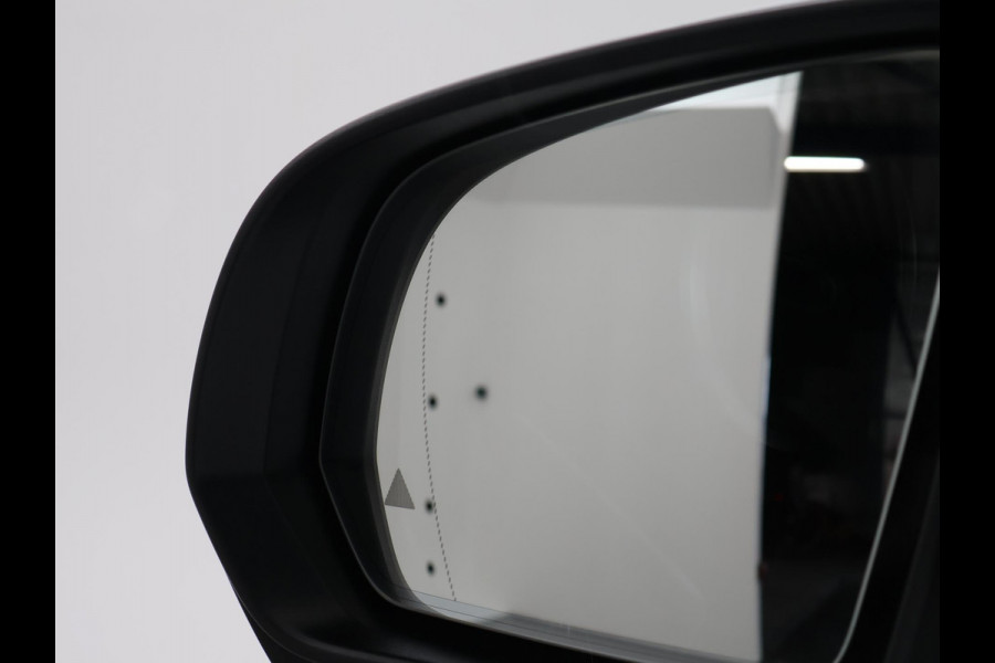 Mercedes-Benz V-Klasse 300d 239 PK AMG SPORT D.C. XL + BURMESTER | LUCHTVERING | STOELVENT.| STANDKACHEL | DISTRONIC+ | 2 ELEKTR. SCHUIFDEUREN