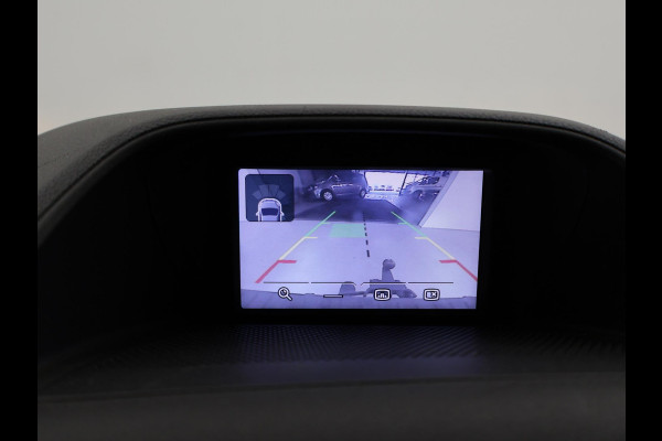 Ford Transit Custom 290 2.0 TDCI 130 PK L2H1 TREND + 2650 KG TREKHAAK / CAMERA / 17 INCH LMV