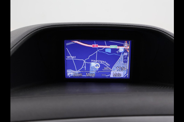 Ford Transit Custom 290 2.0 TDCI 130 PK L2H1 TREND + 2650 KG TREKHAAK / CAMERA / 17 INCH LMV