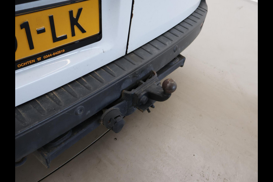 Ford Transit Custom 290 2.0 TDCI 130 PK L2H1 TREND + 2650 KG TREKHAAK / CAMERA / 17 INCH LMV