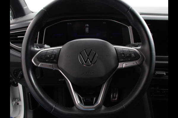 Volkswagen Polo 1.0 TSI R-Line DSG Navigatie App Connect Climate Control DAB LED Parkeer sensoren Cruise control adaptive Lichtmetalen velgen