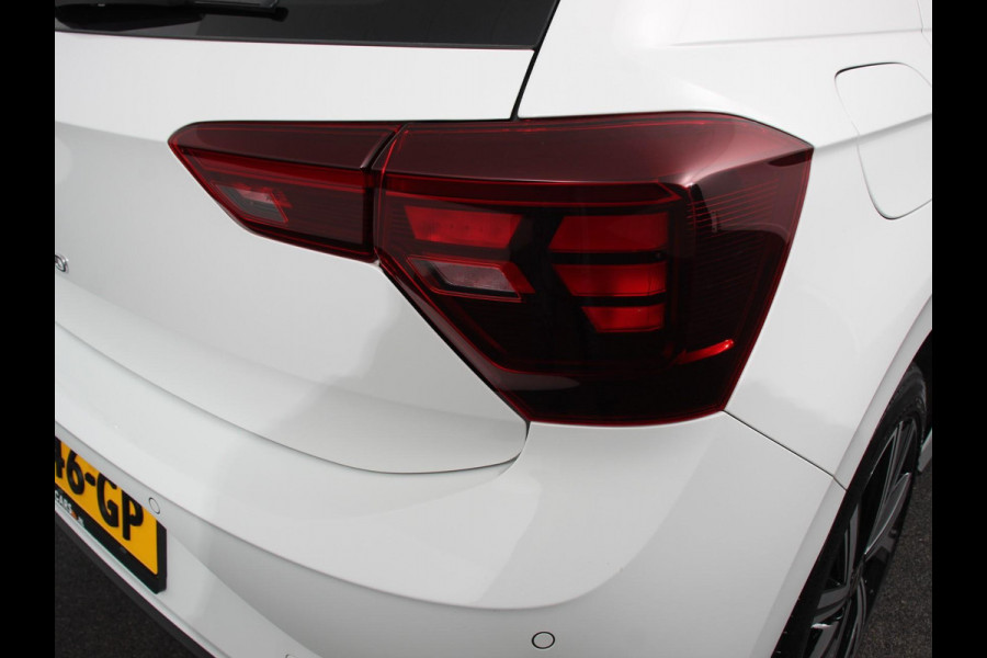 Volkswagen Polo 1.0 TSI R-Line DSG Navigatie App Connect Climate Control DAB LED Parkeer sensoren Cruise control adaptive Lichtmetalen velgen