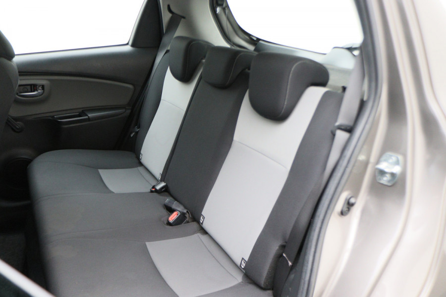 Toyota Yaris 1.5 Hybrid Executive Camera, Stoelverwarming, Climate, Bluetooth, Rijstrooksensor