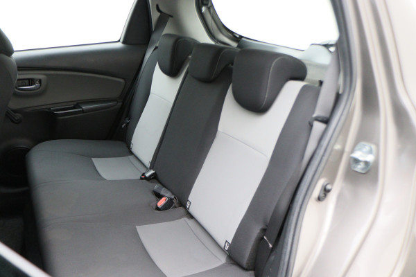 Toyota Yaris 1.5 Hybrid Executive Camera, Stoelverwarming, Climate, Bluetooth, Rijstrooksensor