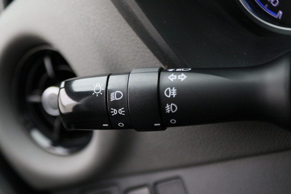 Toyota Yaris 1.5 Hybrid Executive Camera, Stoelverwarming, Climate, Bluetooth, Rijstrooksensor