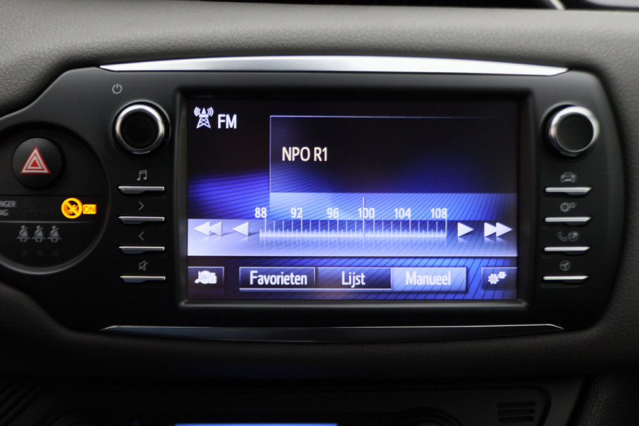 Toyota Yaris 1.5 Hybrid Executive Camera, Stoelverwarming, Climate, Bluetooth, Rijstrooksensor