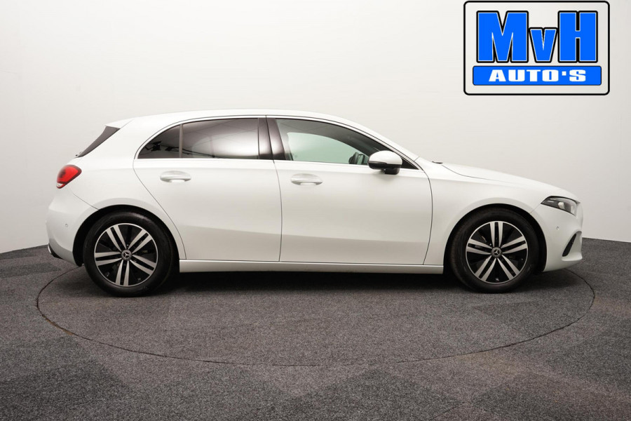 Mercedes-Benz A-Klasse 180 Premium Plus|PARELMOER|SFEERVERL|CAMERA