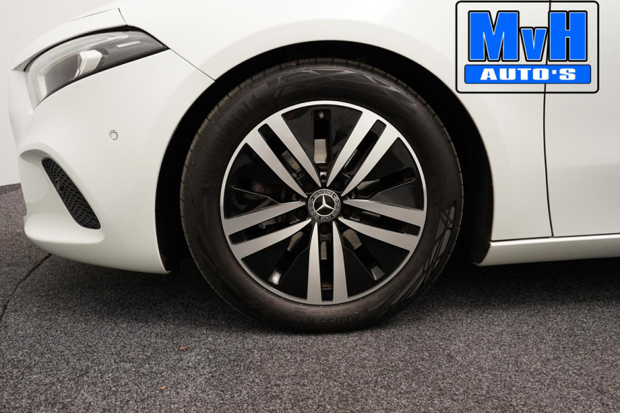 Mercedes-Benz A-Klasse 180 Premium Plus|PARELMOER|SFEERVERL|CAMERA