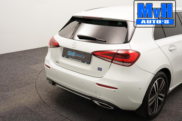 Mercedes-Benz A-Klasse 180 Premium Plus|PARELMOER|SFEERVERL|CAMERA