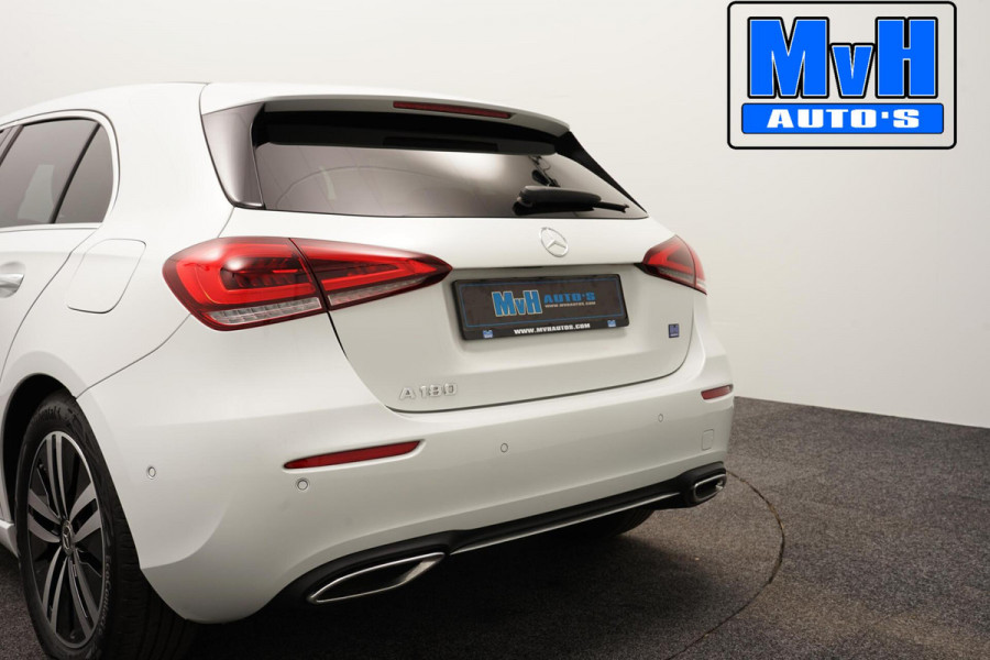 Mercedes-Benz A-Klasse 180 Premium Plus|PARELMOER|SFEERVERL|CAMERA