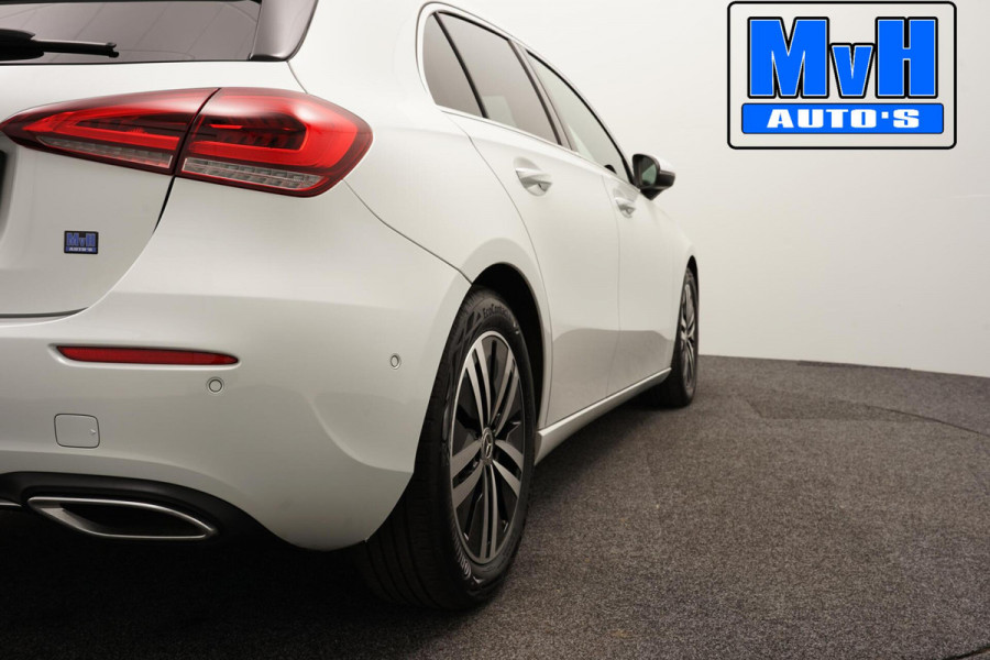 Mercedes-Benz A-Klasse 180 Premium Plus|PARELMOER|SFEERVERL|CAMERA