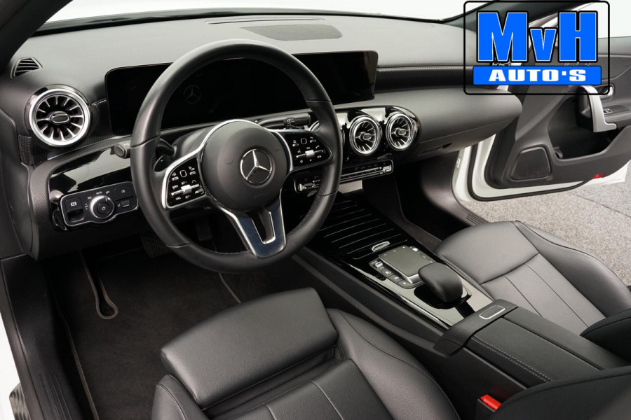 Mercedes-Benz A-Klasse 180 Premium Plus|PARELMOER|SFEERVERL|CAMERA