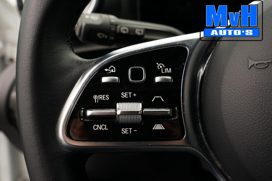 Mercedes-Benz A-Klasse 180 Premium Plus|PARELMOER|SFEERVERL|CAMERA