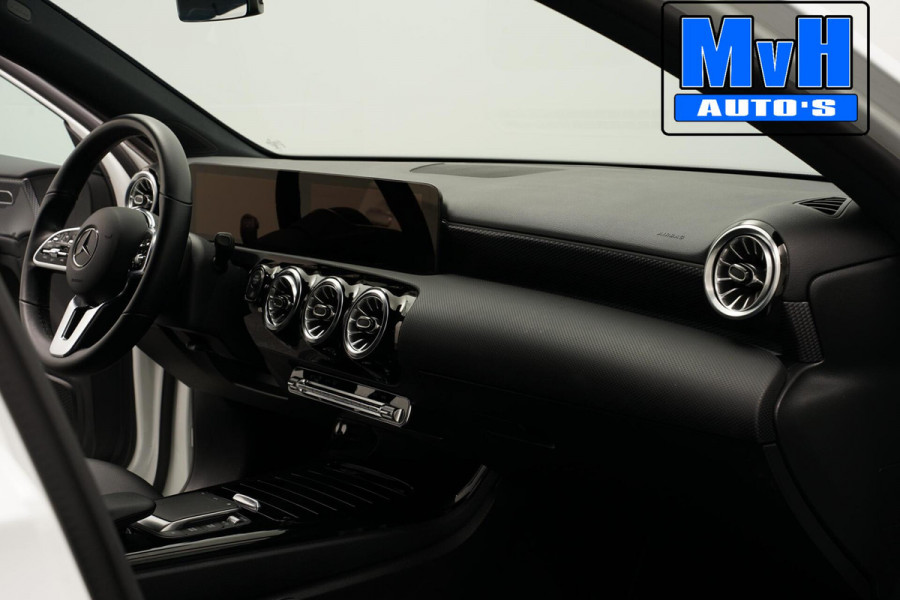 Mercedes-Benz A-Klasse 180 Premium Plus|PARELMOER|SFEERVERL|CAMERA