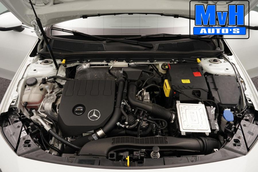 Mercedes-Benz A-Klasse 180 Premium Plus|PARELMOER|SFEERVERL|CAMERA