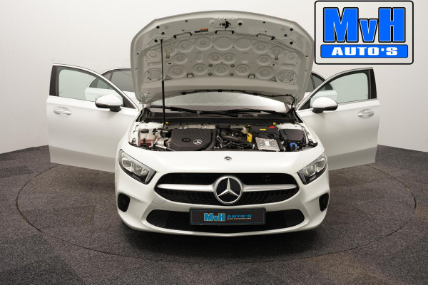 Mercedes-Benz A-Klasse 180 Premium Plus|PARELMOER|SFEERVERL|CAMERA