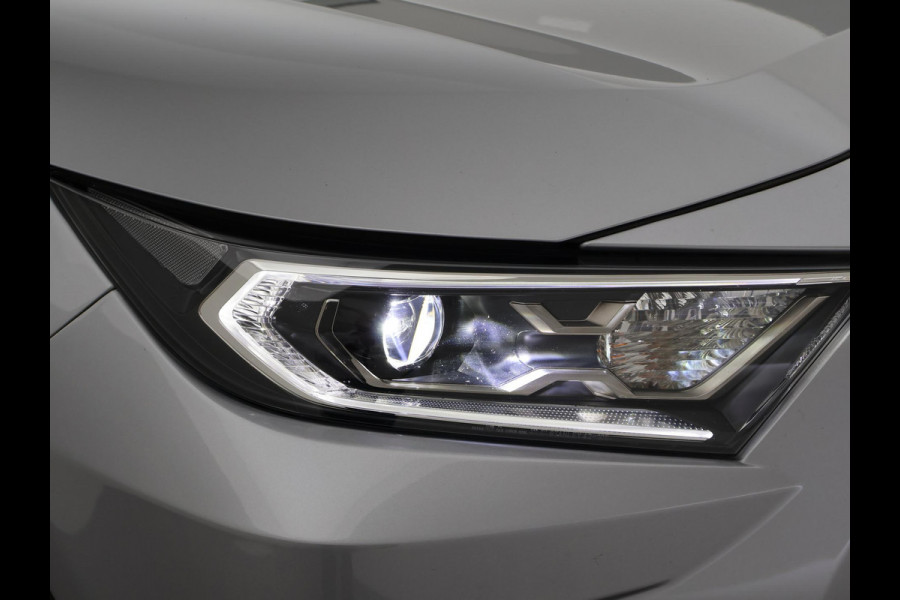 Toyota RAV4 2.5 PLUG-IN PHEV HYBRID AWD 4WD 306 PK + TREKHAAK | STOELVERW. | CAMERA | LED | APPLE CARPLAY | 18 INCH