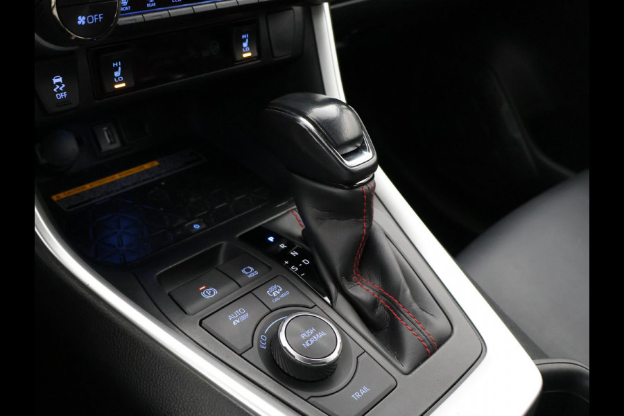 Toyota RAV4 2.5 PLUG-IN PHEV HYBRID AWD 4WD 306 PK + TREKHAAK | STOELVERW. | CAMERA | LED | APPLE CARPLAY | 18 INCH