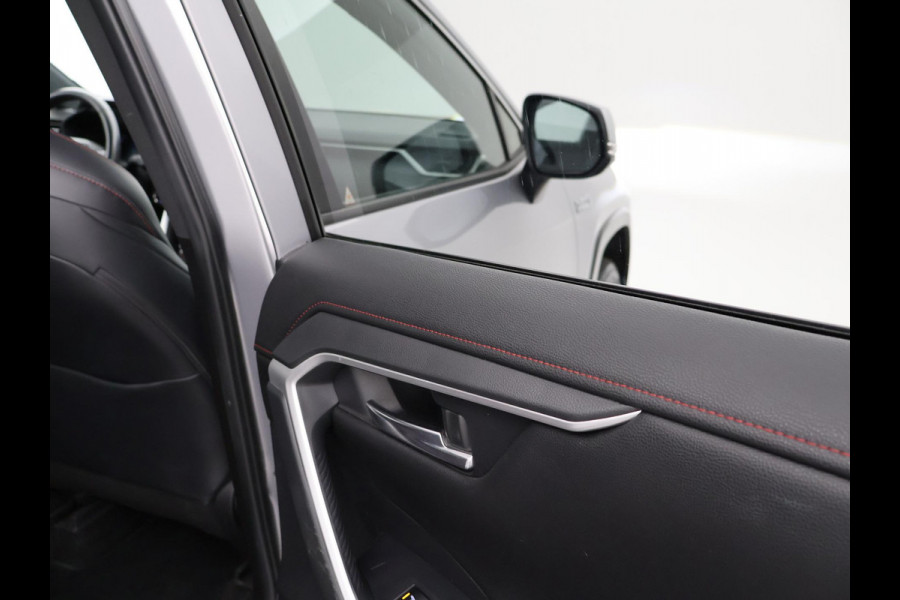 Toyota RAV4 2.5 PLUG-IN PHEV HYBRID AWD 4WD 306 PK + TREKHAAK | STOELVERW. | CAMERA | LED | APPLE CARPLAY | 18 INCH