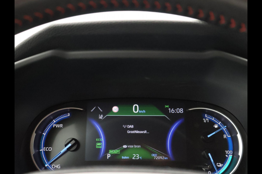 Toyota RAV4 2.5 PLUG-IN PHEV HYBRID AWD 4WD 306 PK + TREKHAAK | STOELVERW. | CAMERA | LED | APPLE CARPLAY | 18 INCH