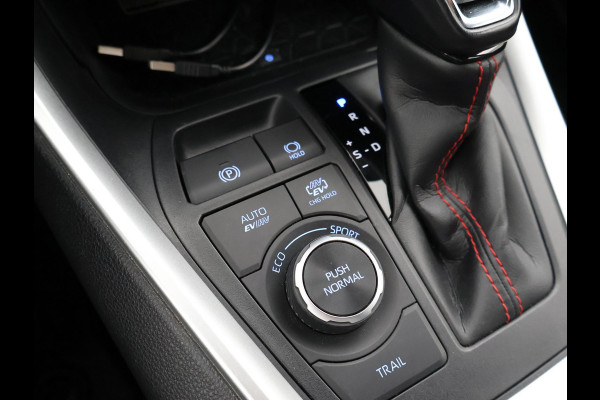 Toyota RAV4 2.5 PLUG-IN PHEV HYBRID AWD 4WD 306 PK + TREKHAAK | STOELVERW. | CAMERA | LED | APPLE CARPLAY | 18 INCH
