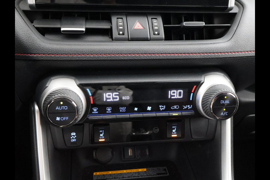 Toyota RAV4 2.5 PLUG-IN PHEV HYBRID AWD 4WD 306 PK + TREKHAAK | STOELVERW. | CAMERA | LED | APPLE CARPLAY | 18 INCH
