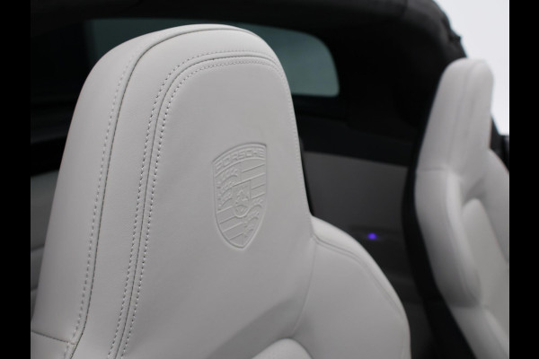 Porsche 911 TARGA 4S 3.0 992 ORIG. NL *17.979 KM* + SPORTUITLAAT / SFEERVERLICHTING / 360 CAMERA